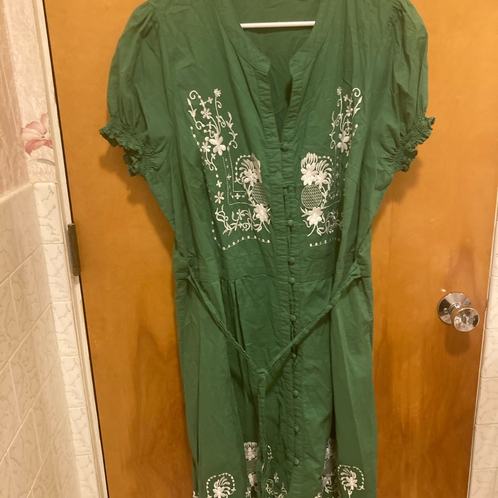 ModCloth sunny girl embroidered dress